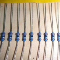 金属膜 1/4W电阻 220欧 1%精度五色环 0.25W电阻 直插电阻 100只
